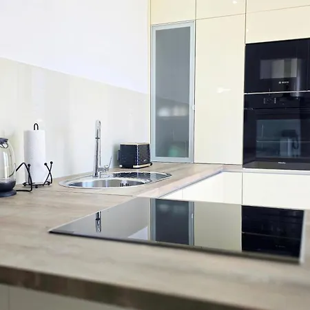 Stella Maris アパート カリ