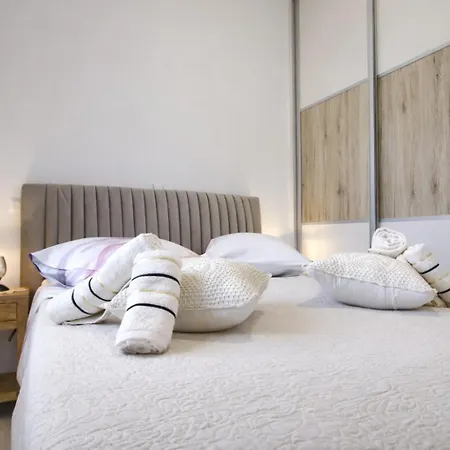 Stella Maris كالي